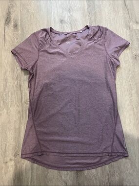Head Women's Short Sleeve V-Neck Tee in Dusty Mauve